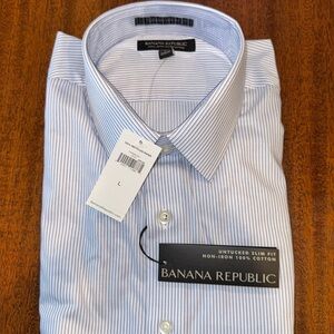 Banana Republic Untucked Slim Fit Shirt